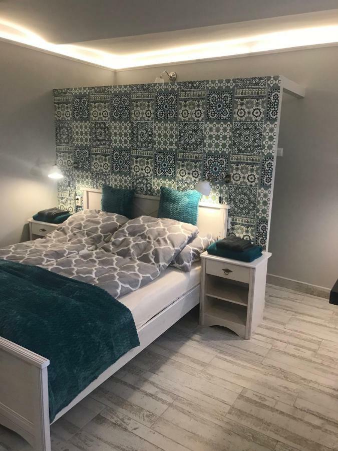 Aradi Apartman Печ Экстерьер фото